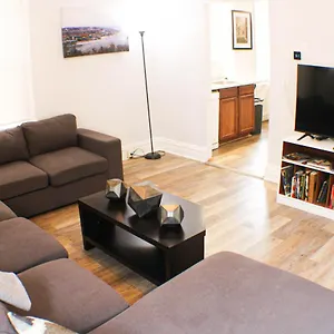 Apartment 2 Bedroom - Off Street Parking - Amazing View Nearby, Pittsburgh